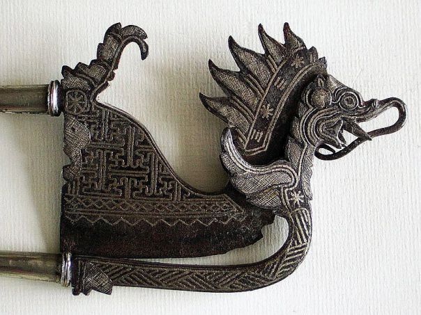 Silver inlaid betel cutter – (1885)